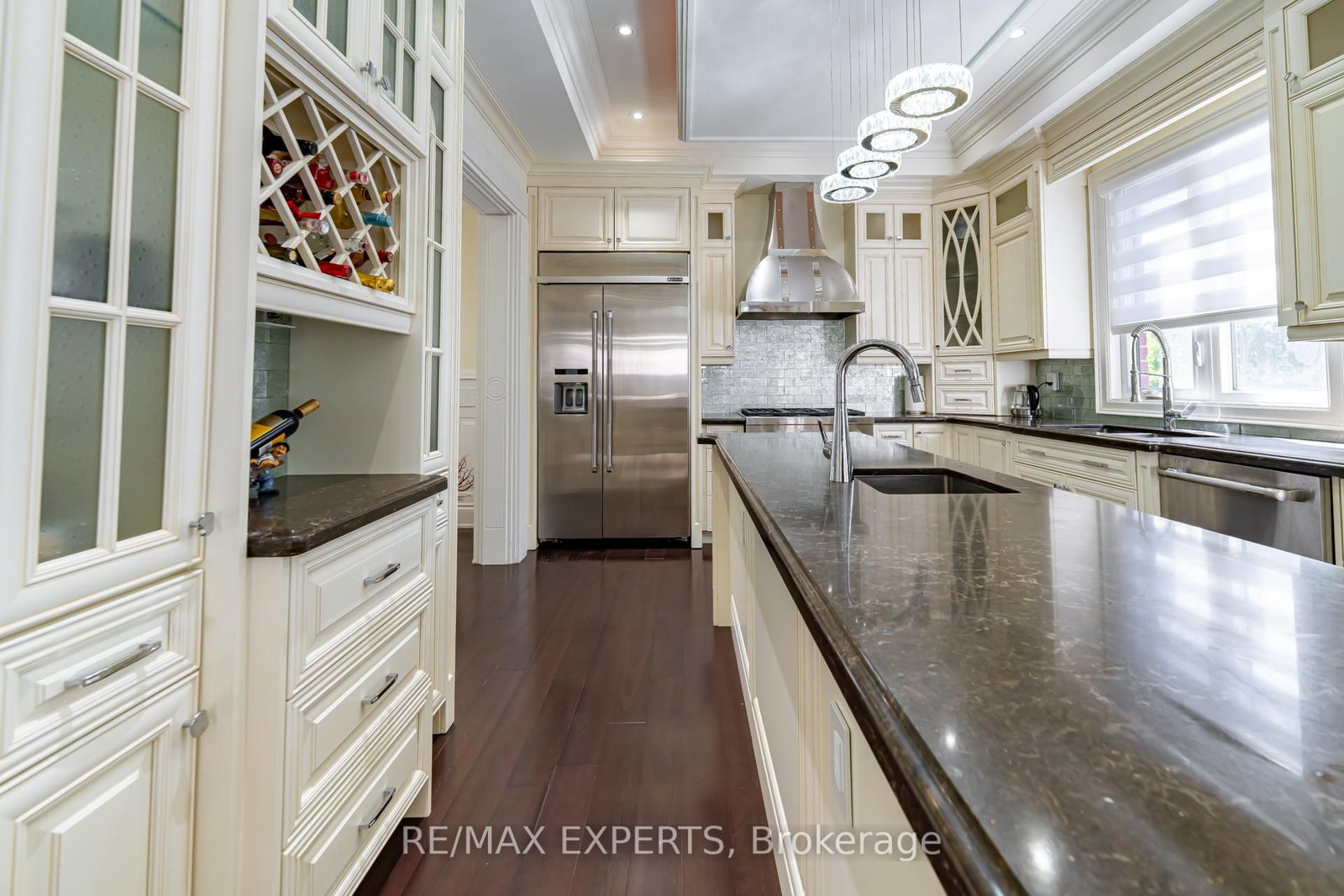9 Calderon Crescent • Toronto, ON photo 10