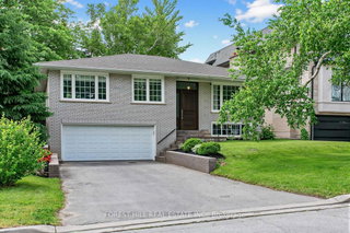 46 Viamede Crescent