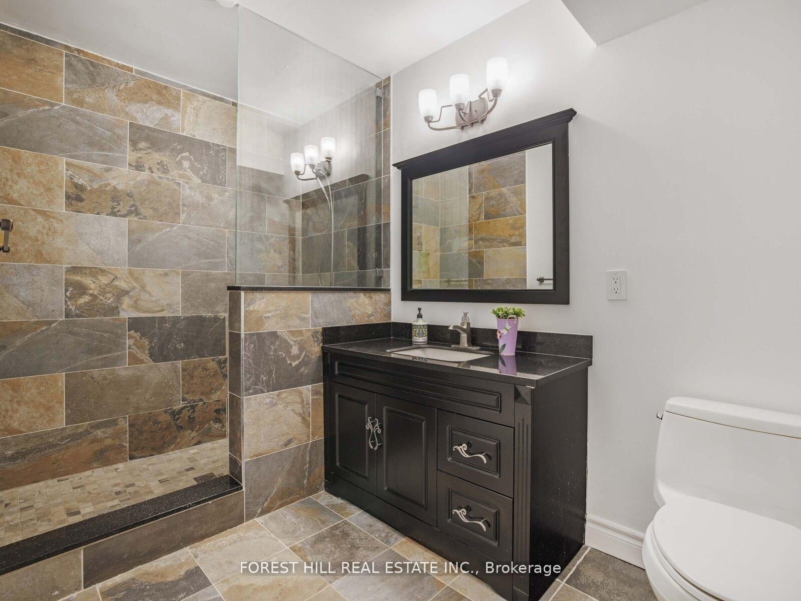 125 Spring Garden Avenue • Toronto, ON photo 27