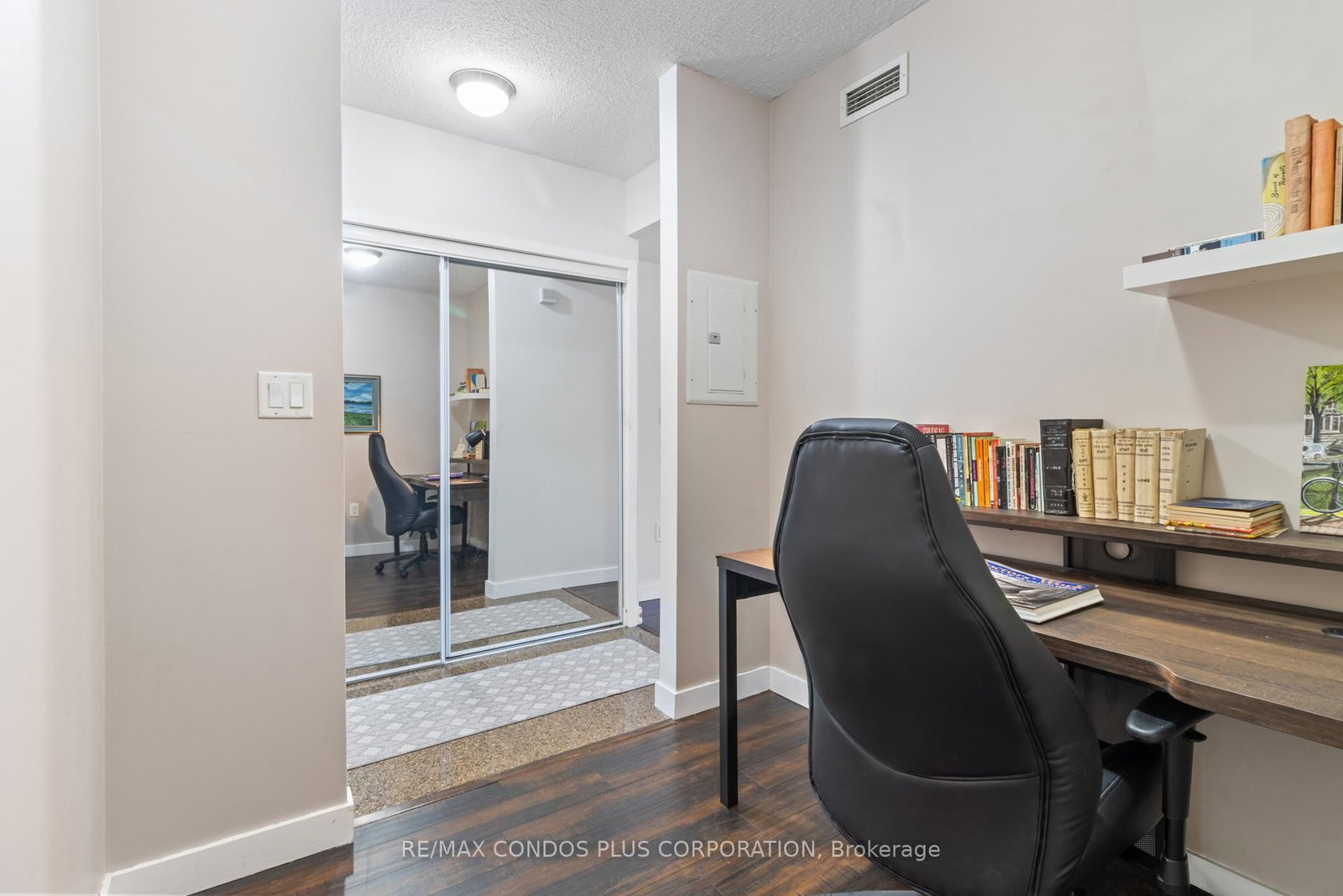 3 Navy Wharf Court • #2205 • Toronto, ON photo 16