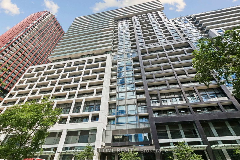 2328 - 135 Lower Sherbourne Street