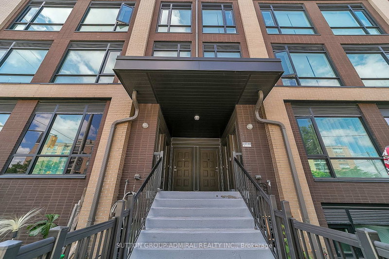 305 - 639 Lawrence Avenue