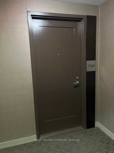 320 Tweedsmuir Avenue, Unit 1104