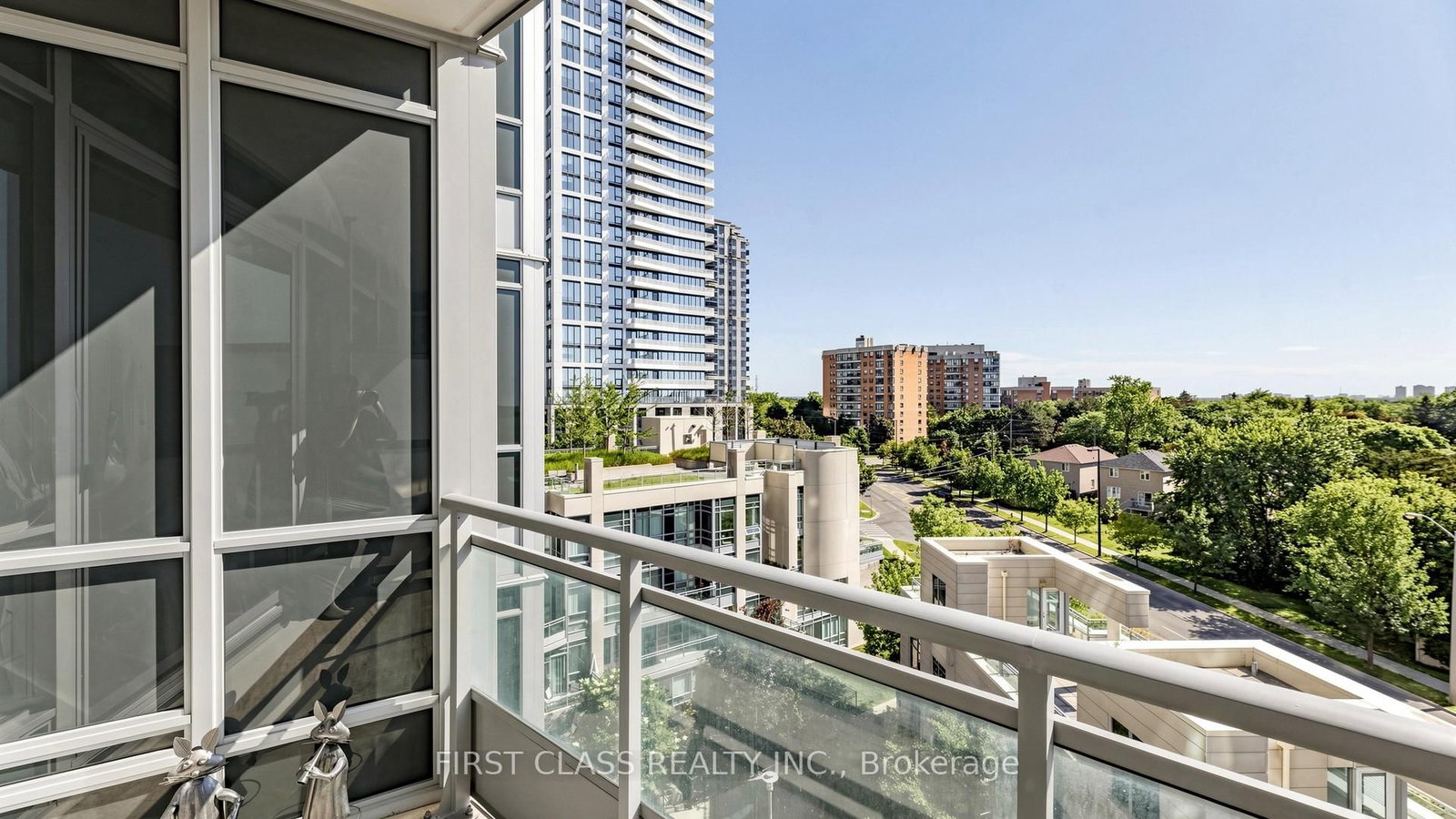 18 Holmes Avenue • #612 • Toronto, ON photo 19