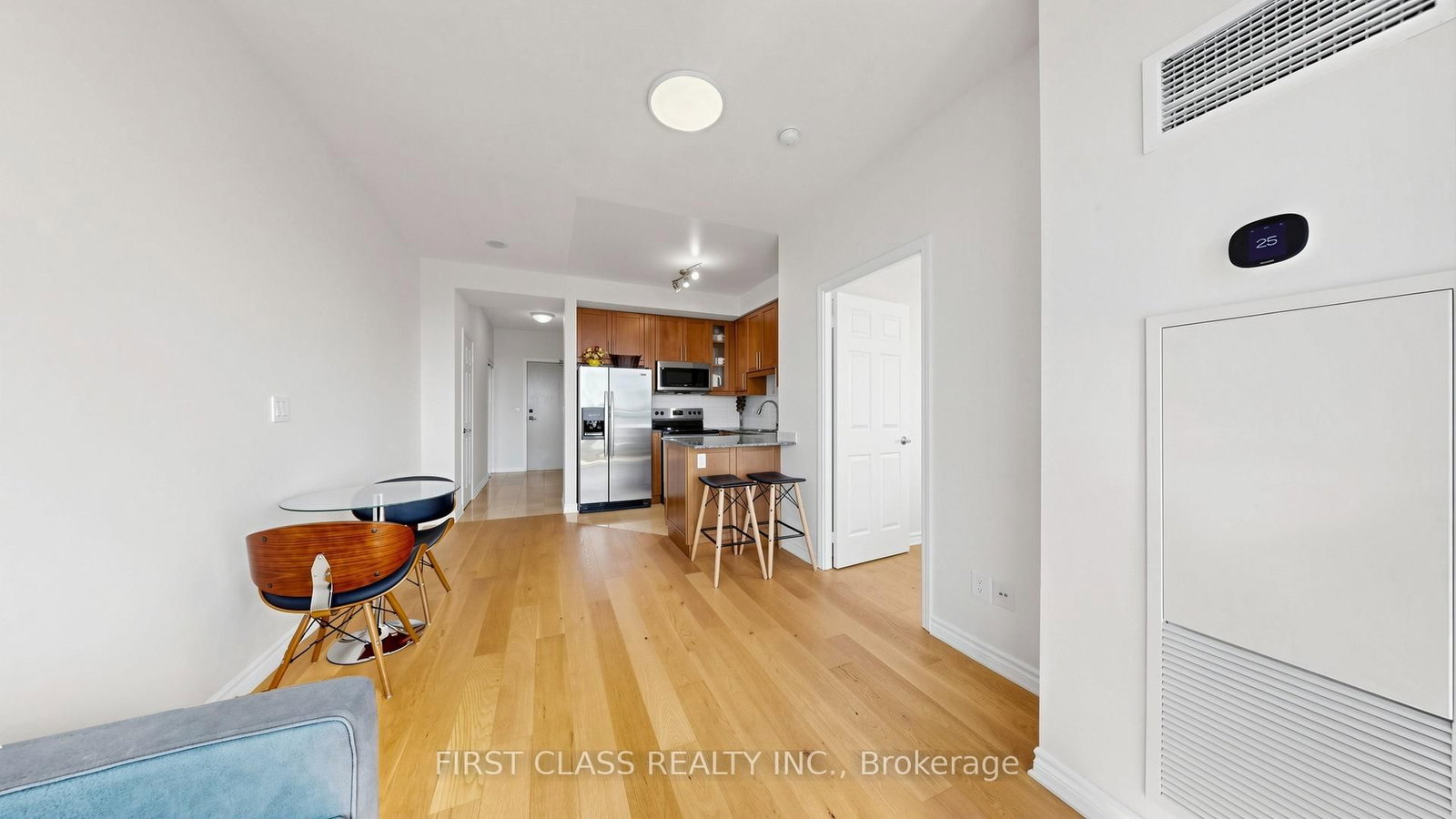 18 Holmes Avenue • #612 • Toronto, ON photo 8