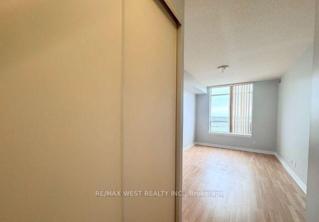 1700 Eglinton Avenue • #PH7 • Toronto, ON photo 16
