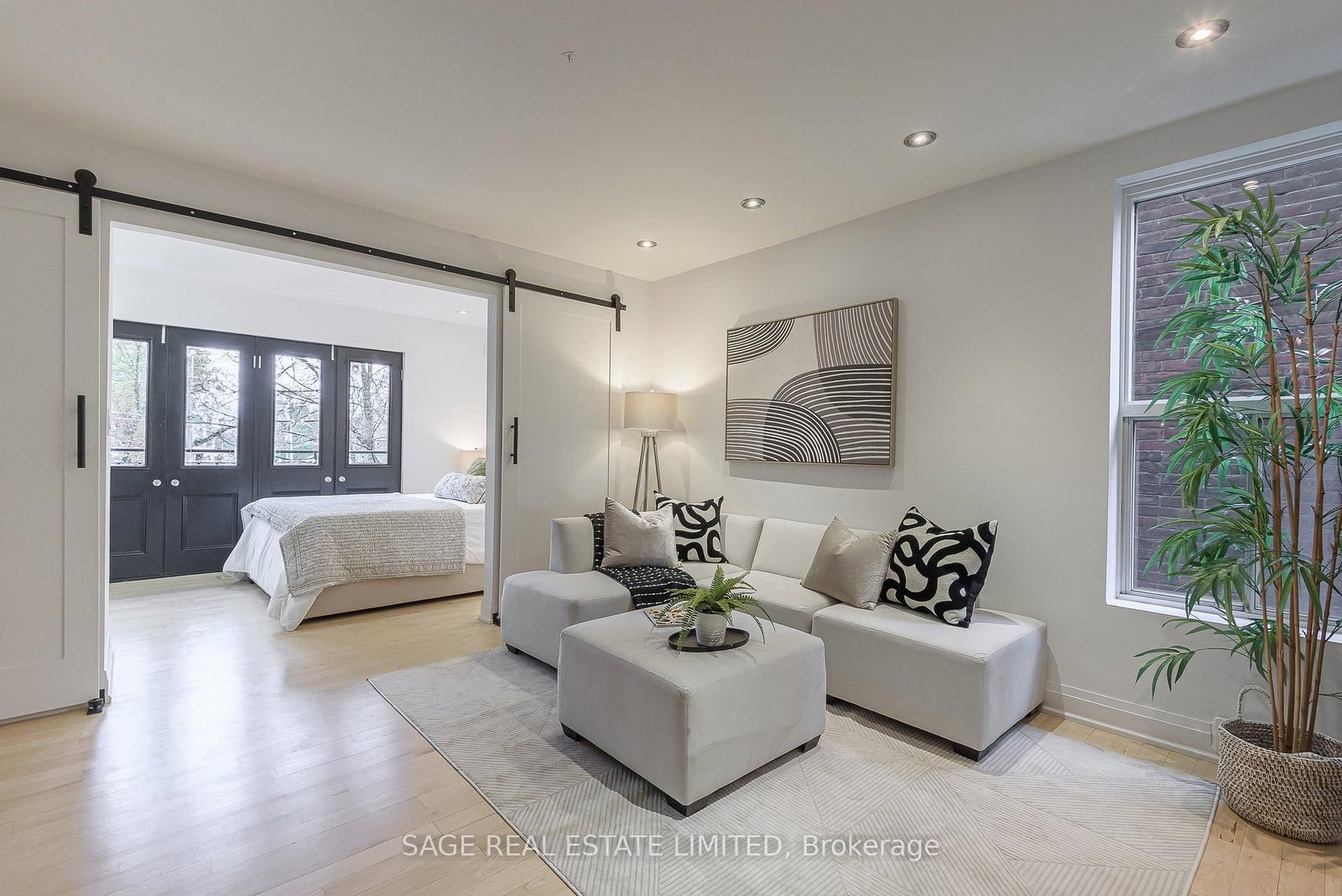 86 Dupont Street • Toronto, ON photo 12