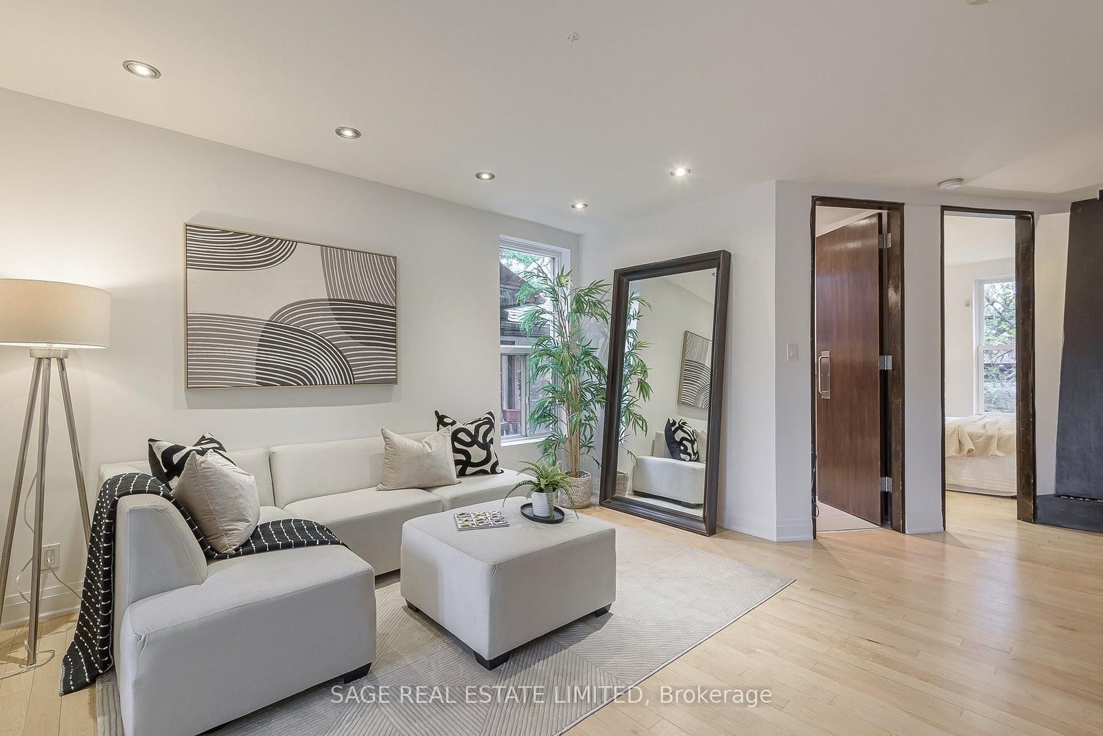 86 Dupont Street • Toronto, ON photo 13