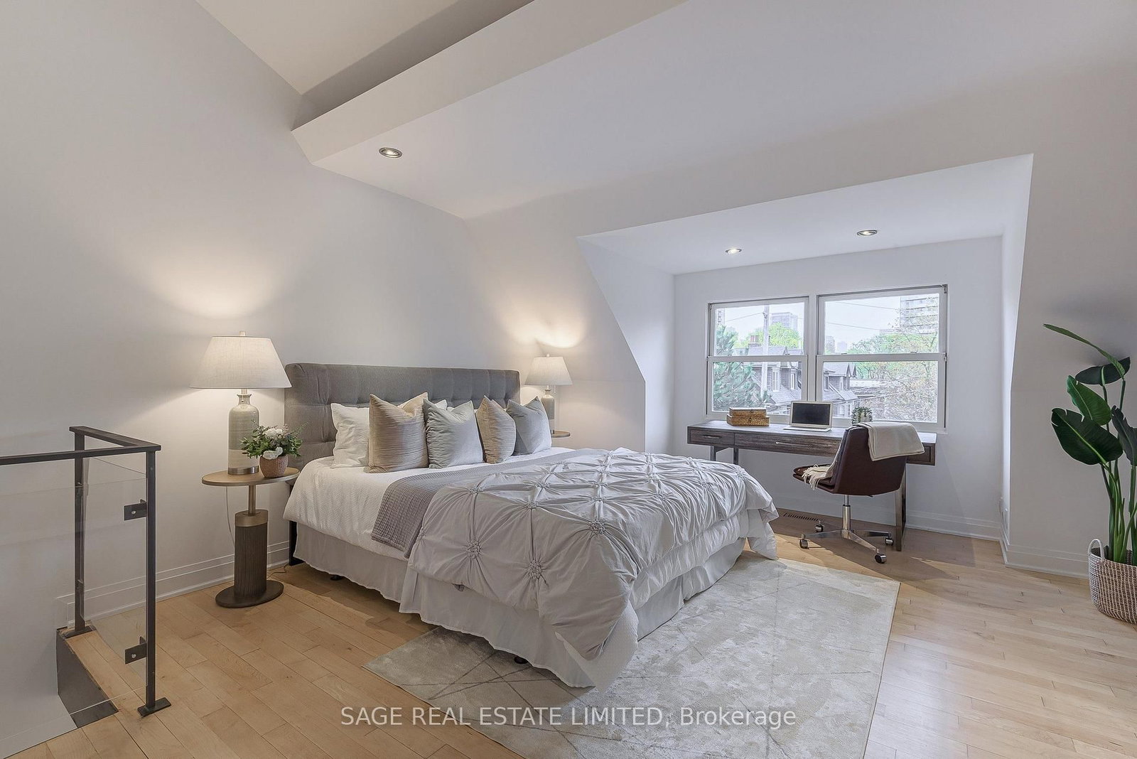 86 Dupont Street • Toronto, ON photo 23