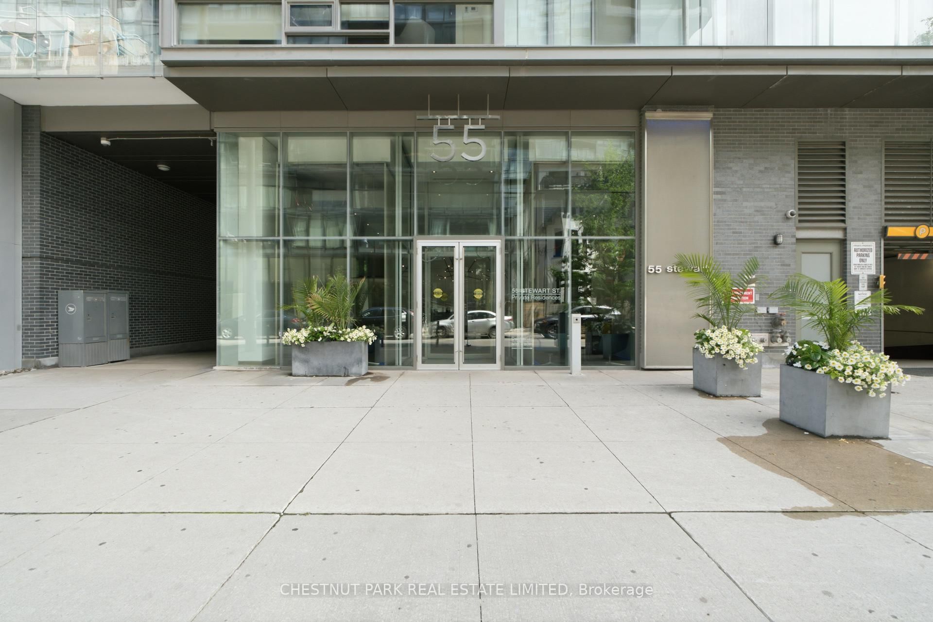 55 Stewart Street, Unit 915