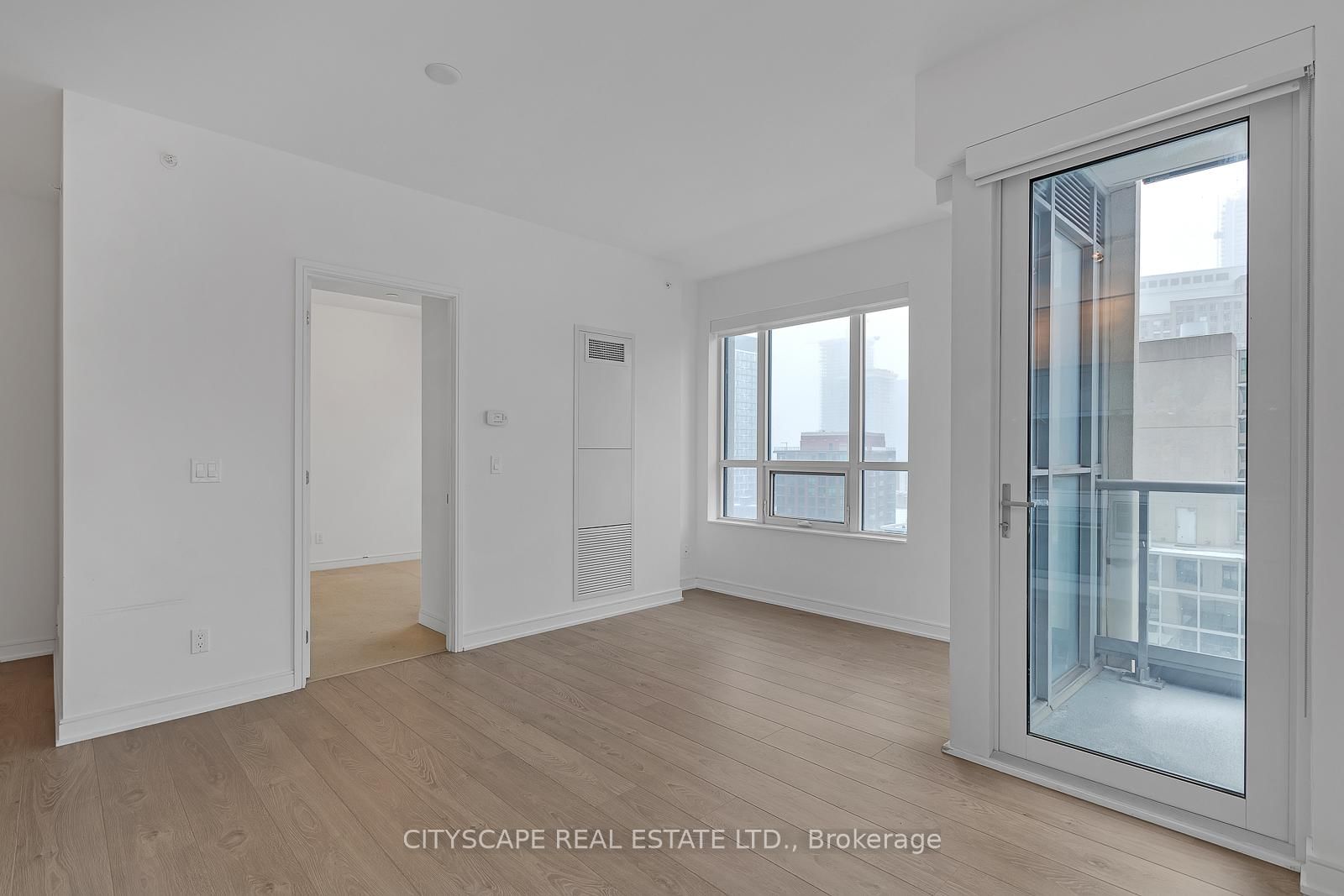 88 Scott Street, Unit 1211