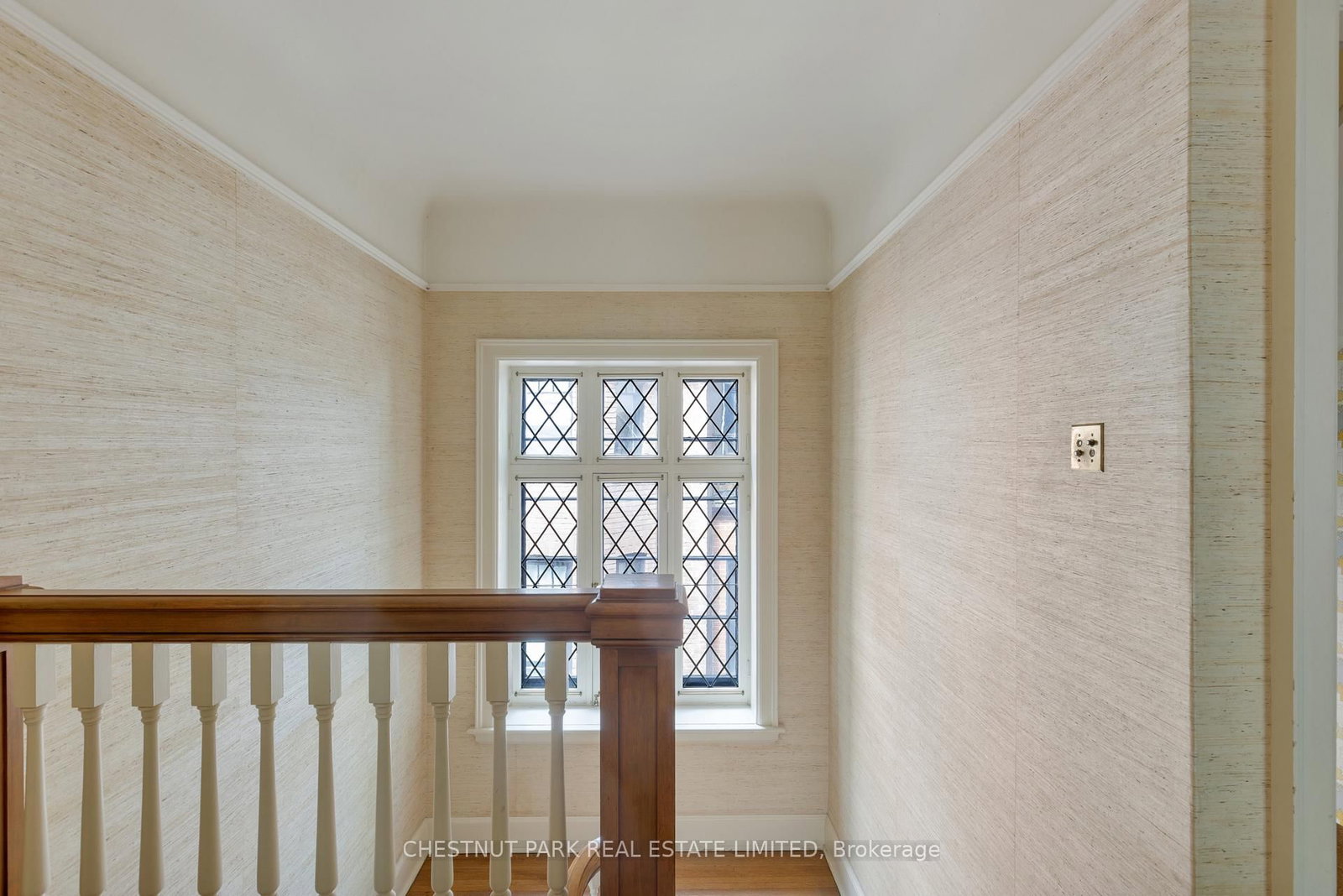 24 Castle Frank Crescent • Toronto, ON photo 16