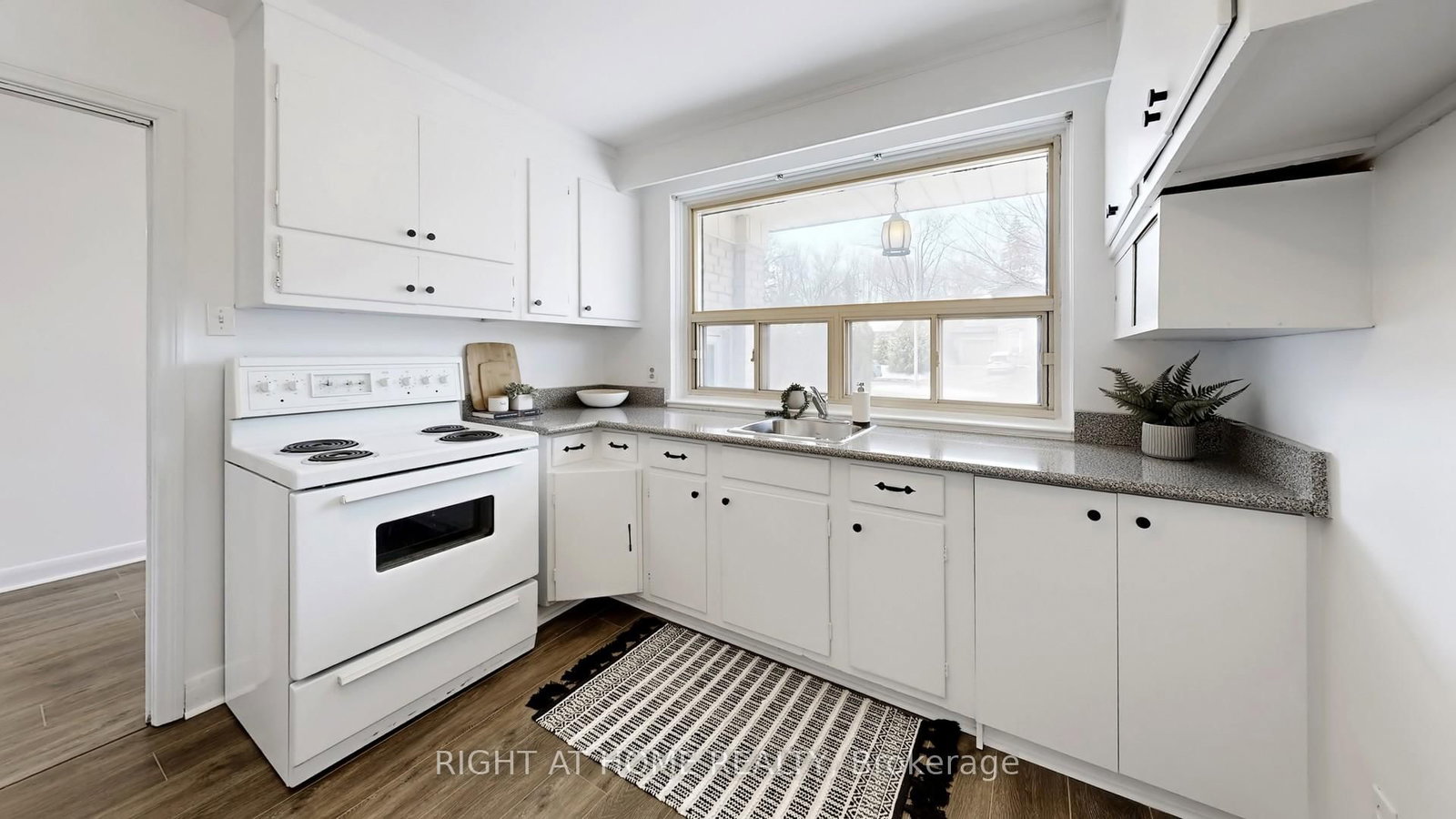 33 Sanderling Place • Toronto, ON photo 16