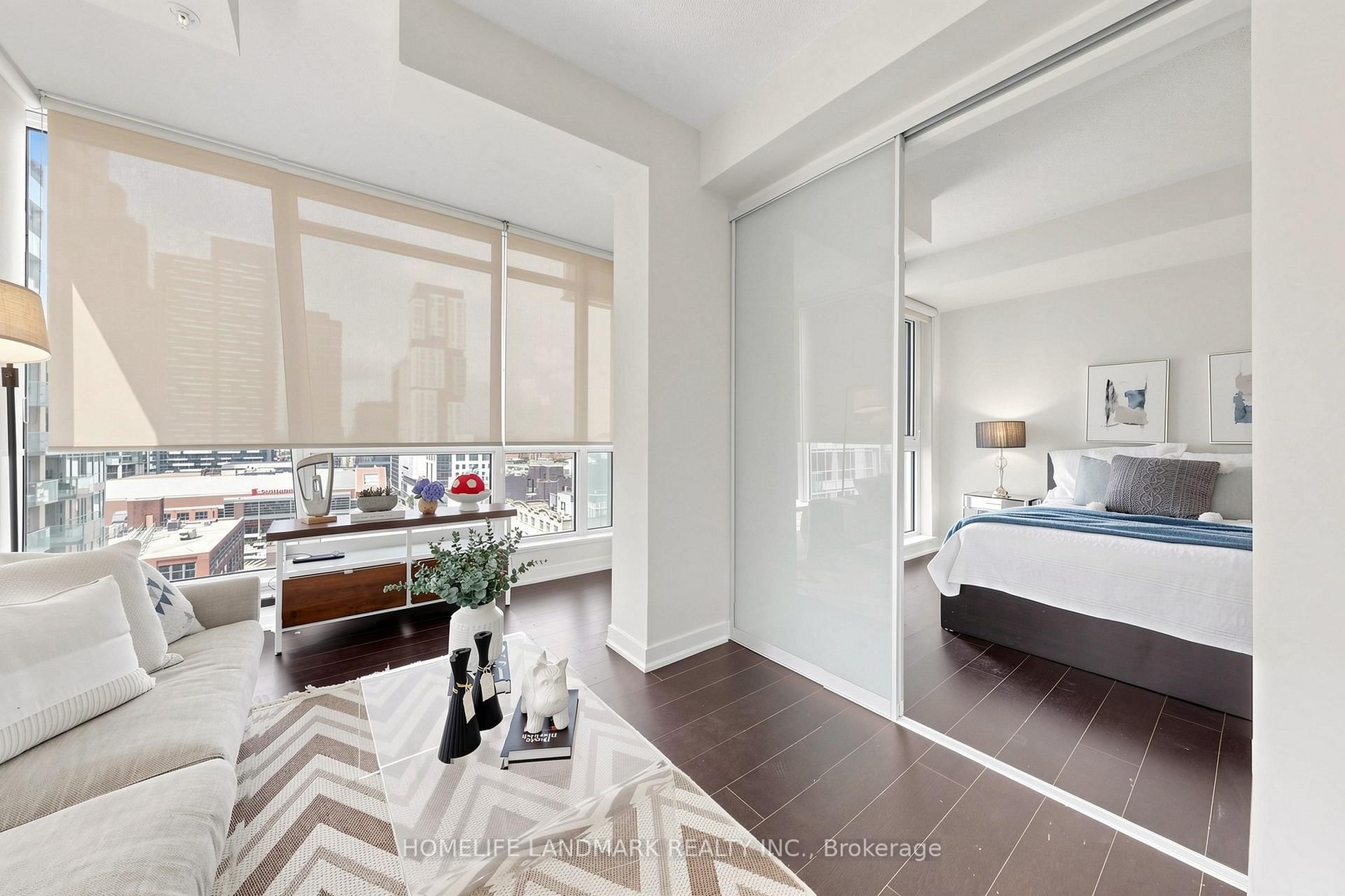 199 Richmond Street W, Unit 1407