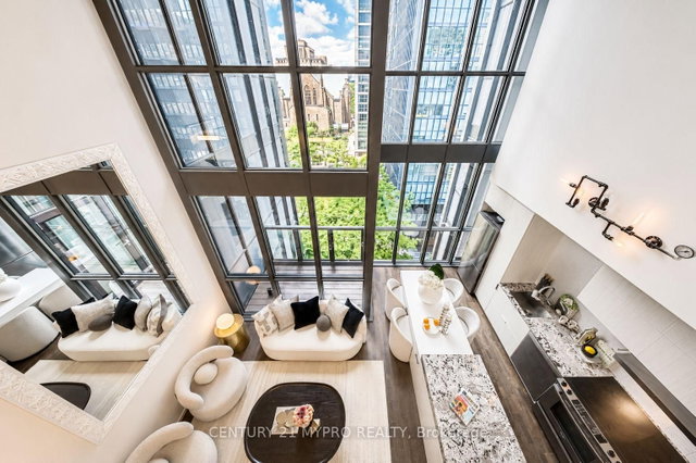 811 - 101 Charles Street E