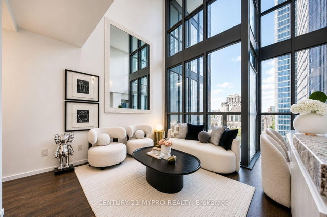 811 - 101 Charles Street E