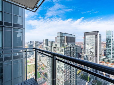 11 Brunel Court • #5005 • Toronto, ON