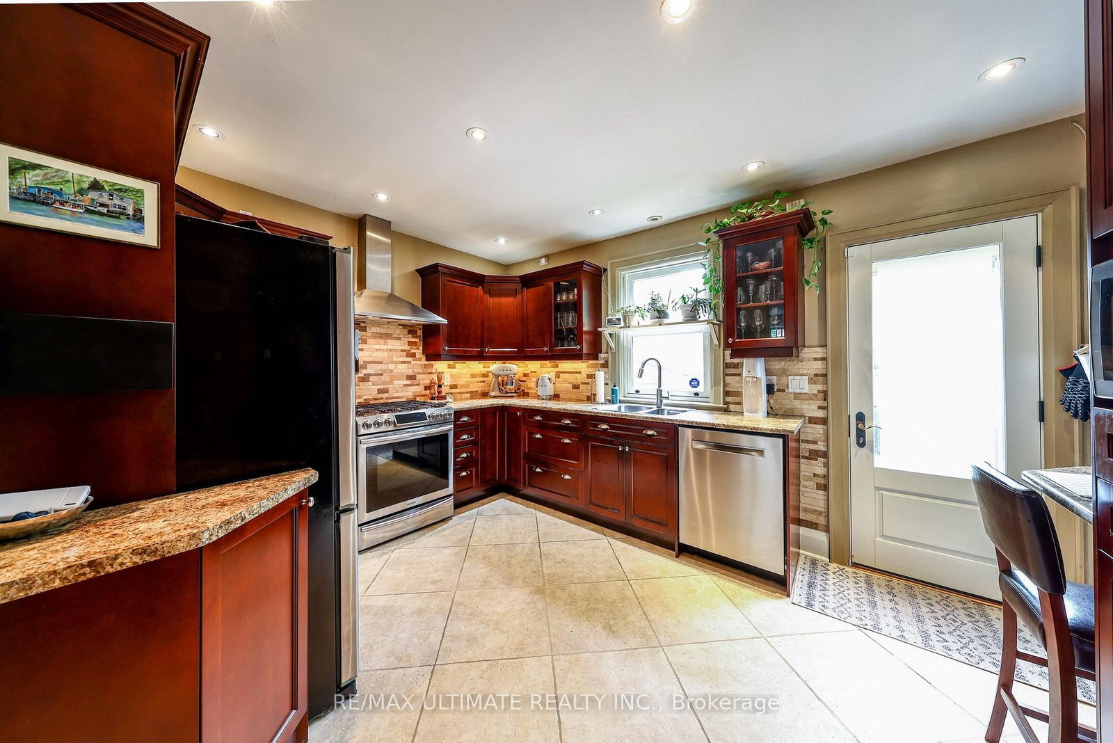 17 Elvina Gardens • Toronto, ON photo 21
