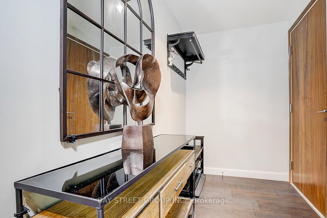 2512 - 95 Mcmahon Drive