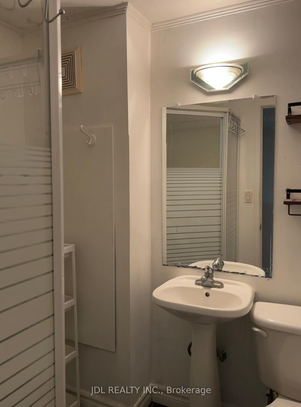 23 Pineway Blvd Boulevard, Unit Unit A, bsmt