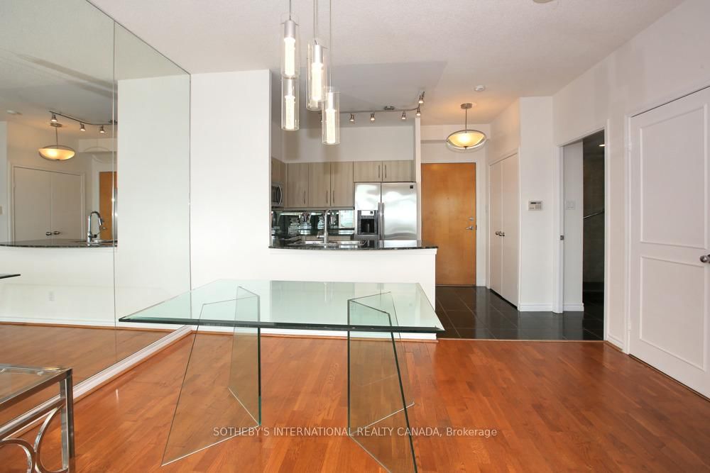 600 W Queens Quay • #SPH22 • Toronto, ON photo 12