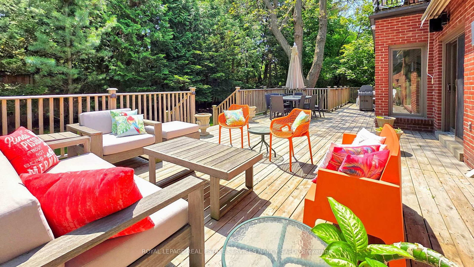 21 Forest Heights Boulevard • Toronto, ON photo 13