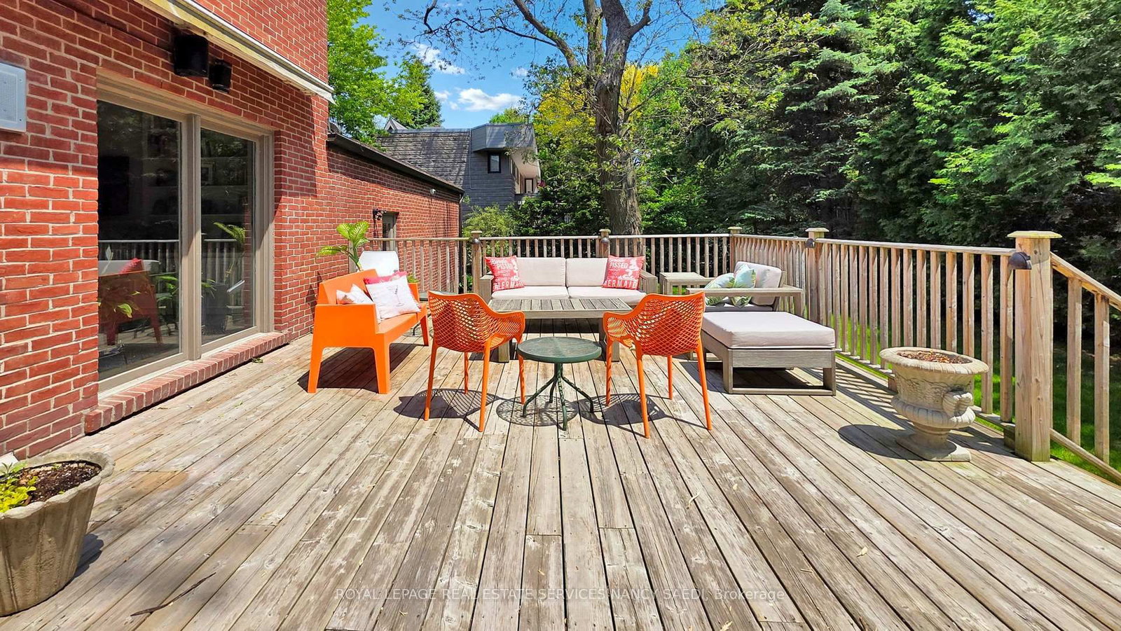 21 Forest Heights Boulevard • Toronto, ON photo 14