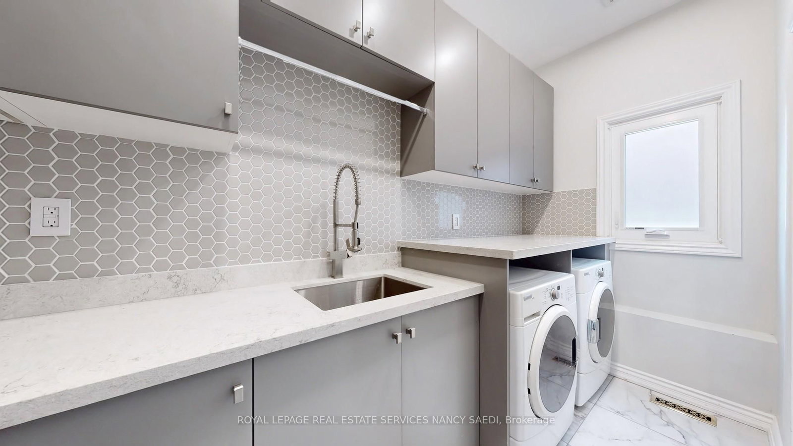 21 Forest Heights Boulevard • Toronto, ON photo 27