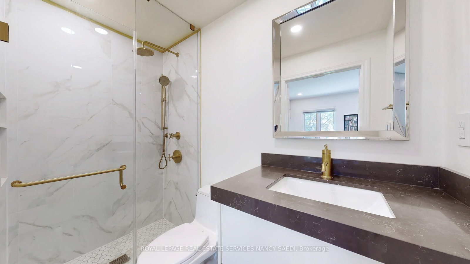 21 Forest Heights Boulevard • Toronto, ON photo 38