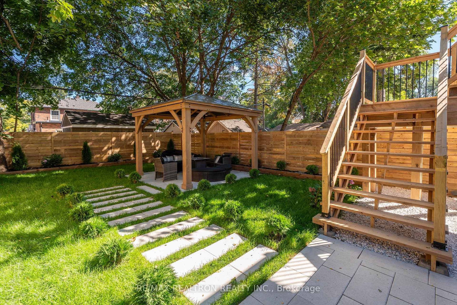 105 Rumsey Road • Toronto, ON photo 37