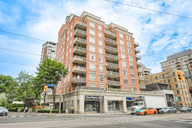 704 - 1 Deer Park Crescent