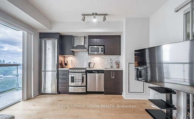 1109 - 58 Orchard View Boulevard