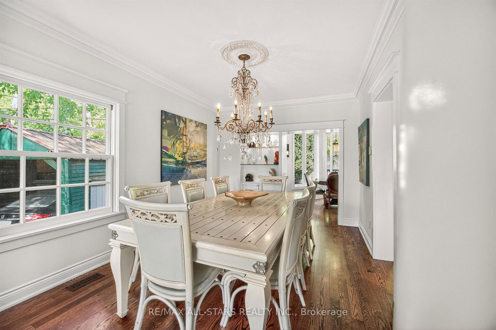 30 Edgewood Crescent • Toronto, ON photo 11