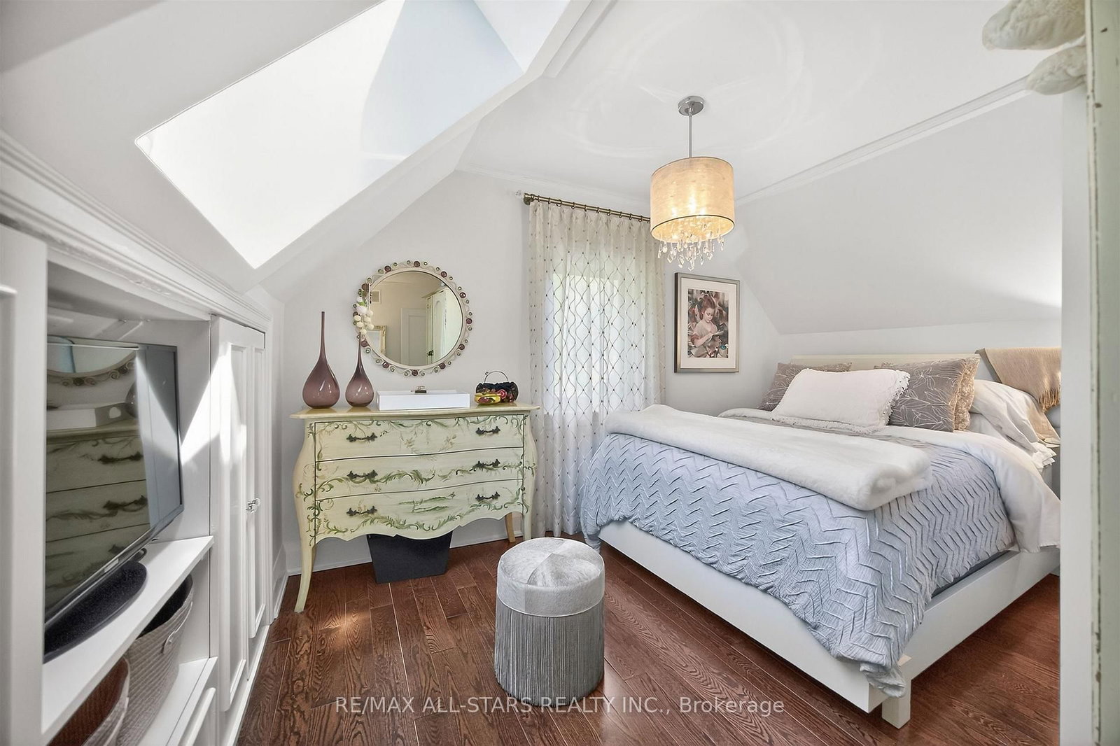 30 Edgewood Crescent • Toronto, ON photo 36