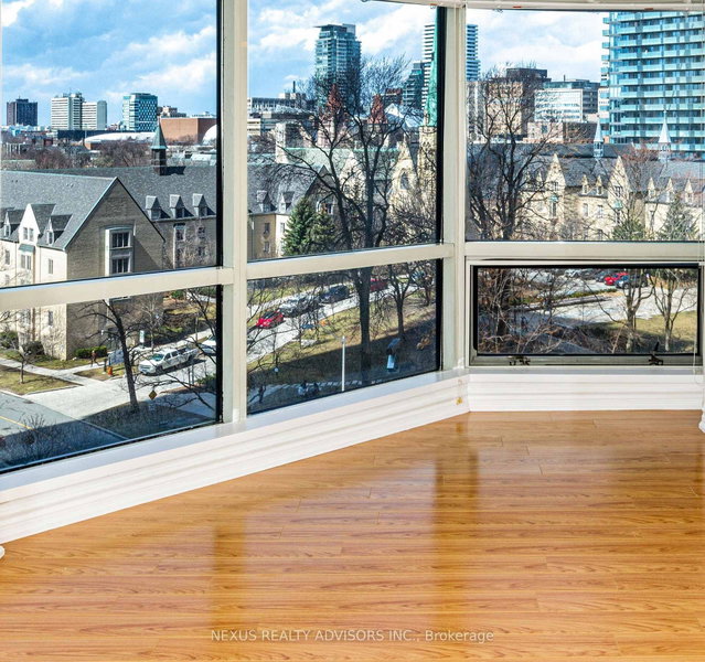 819 - 1001 Bay Street
