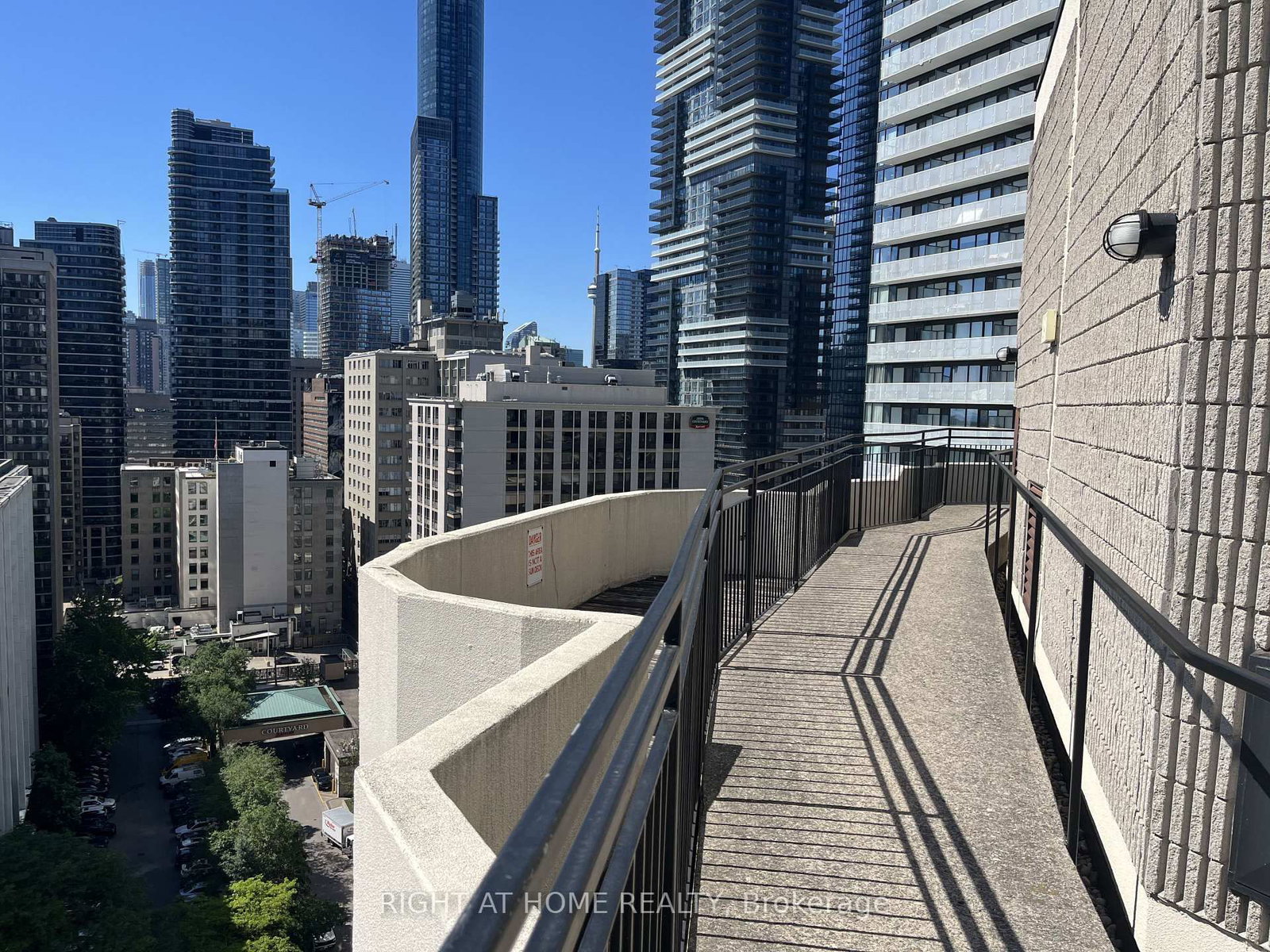 25 W Maitland Street • #1001 • Toronto, ON photo 19