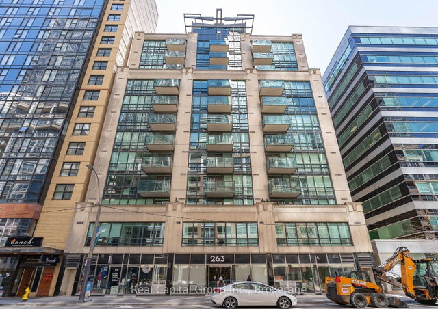 703 - 263 Wellington Street W W