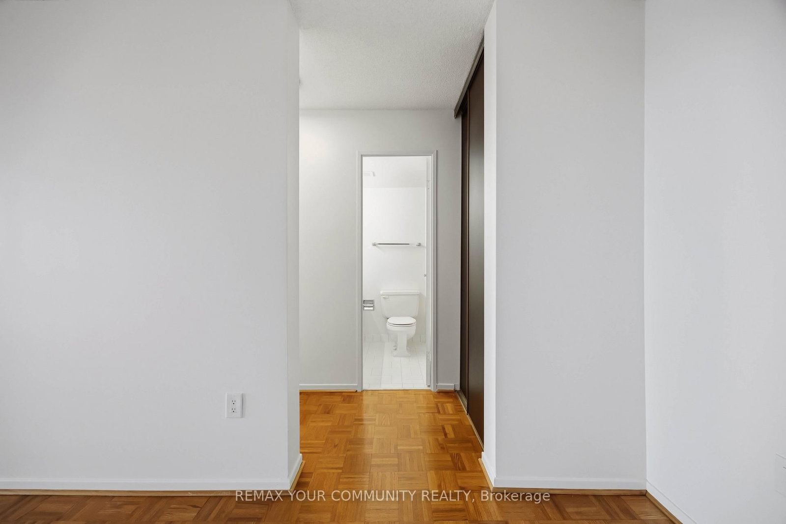 150 Neptune Drive • #801 • Toronto, ON photo 13