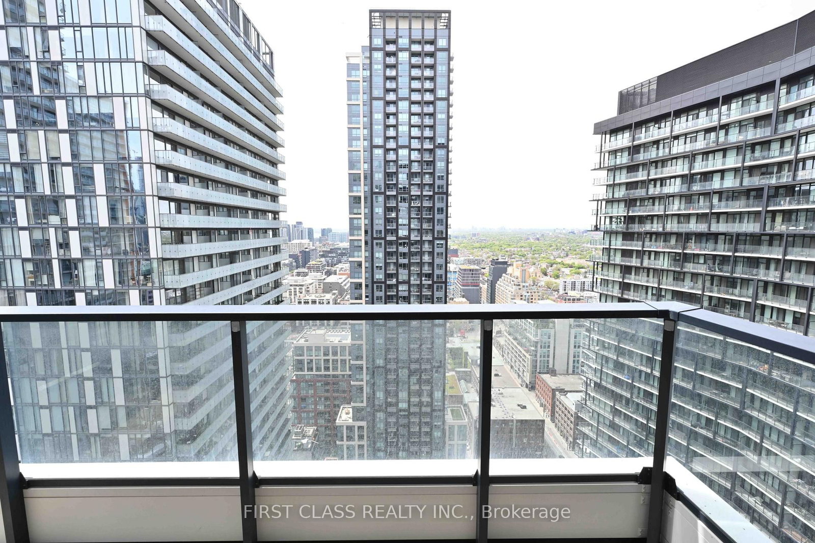 38 Widmer Street • #3907 • Toronto, ON photo 21