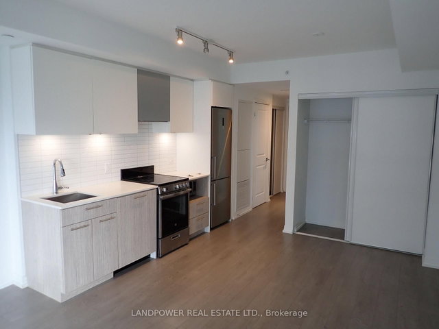 1817 - 251 Jarvis Street