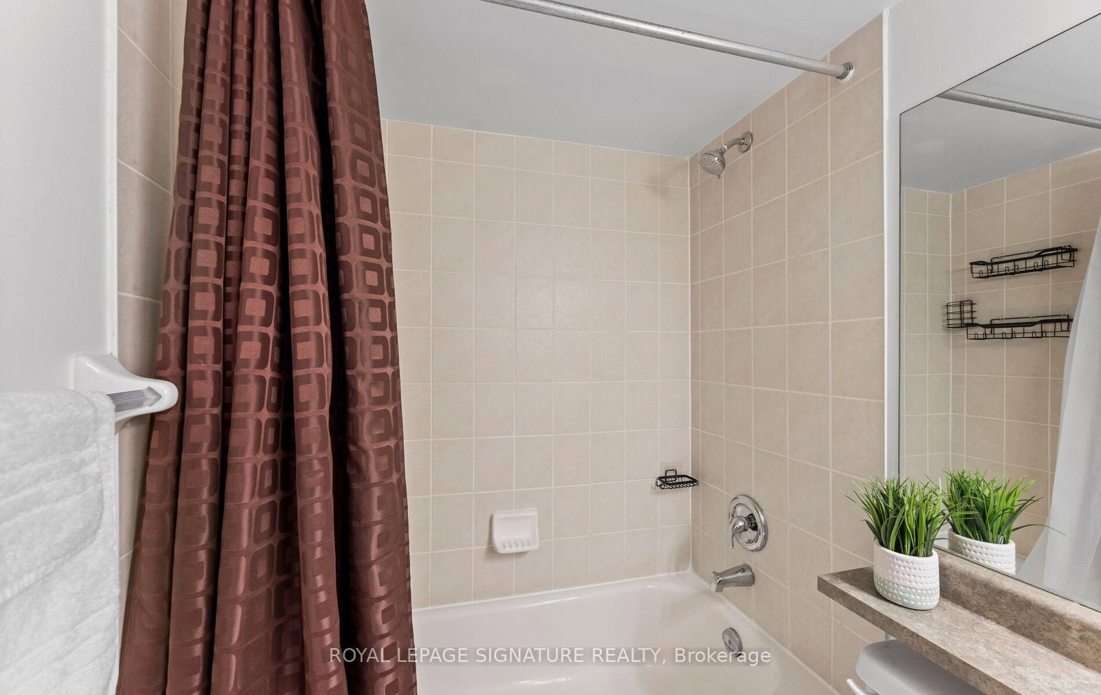 212 Eglinton Avenue E • #1411 • Toronto, ON photo 18