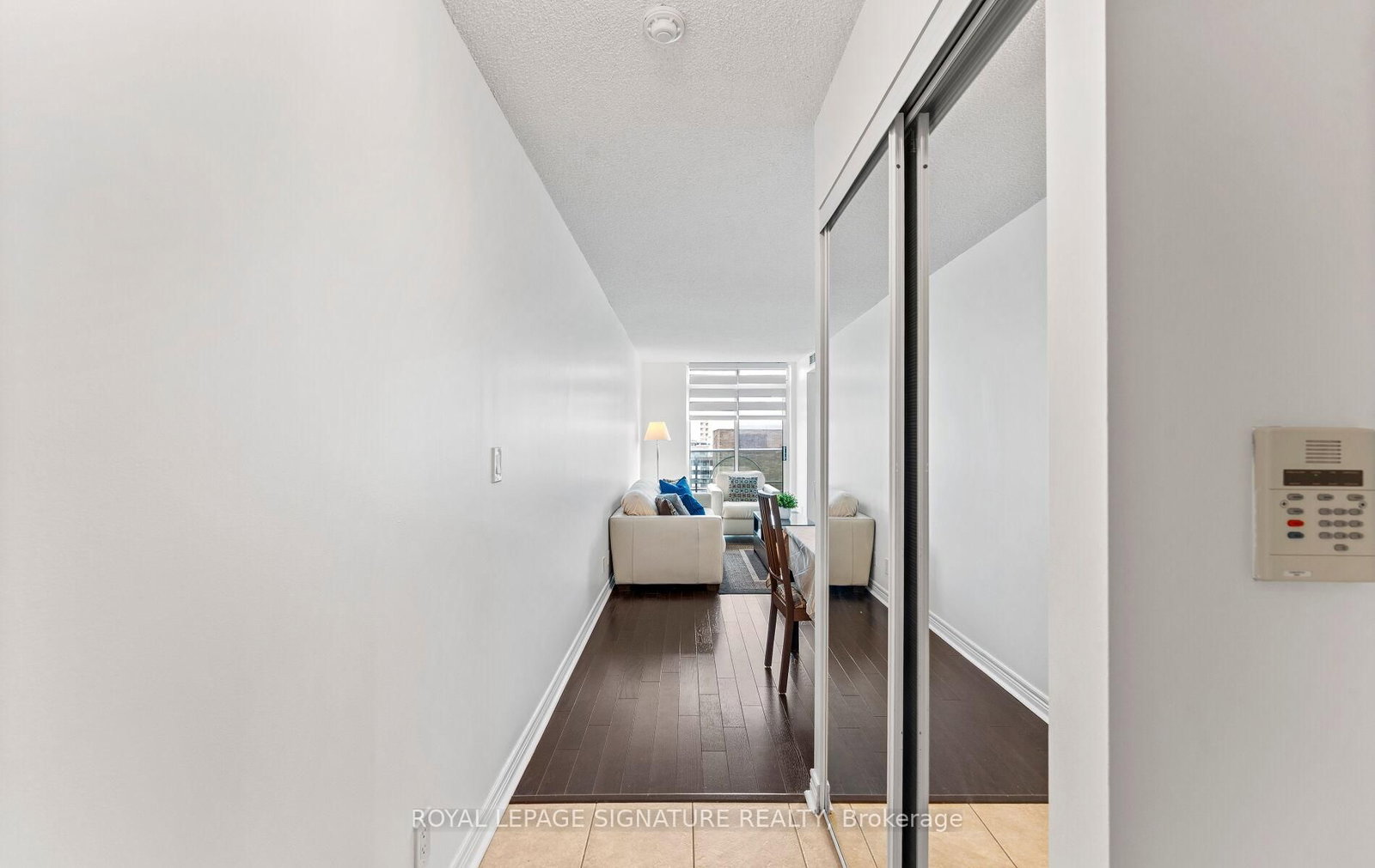 1411-212 Eglinton Avenue, Toronto, ON, photo 4