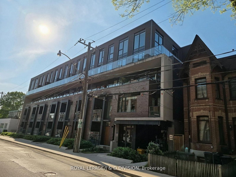 405 - 90 Niagara Street