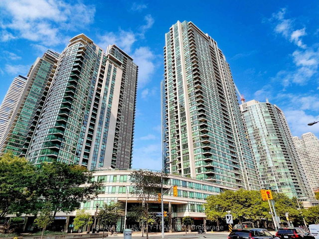 502 - 16 Yonge Street