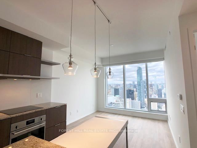 home for lease on 5301-197 Yonge Street