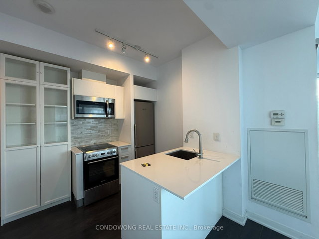 2609 - 42 Charles Street E