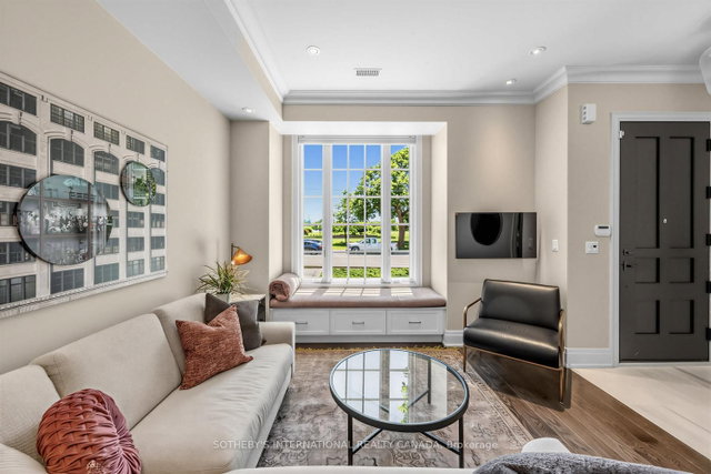 TH2 - 288 St Clair Avenue W