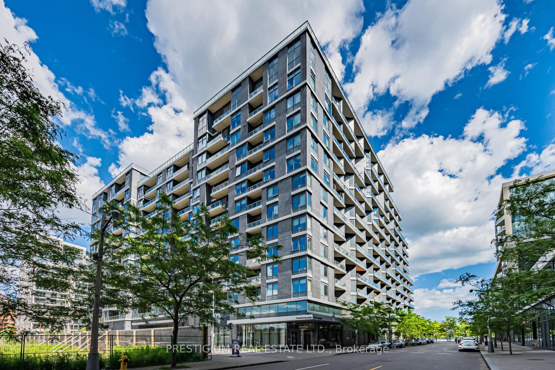 1 Edgewater Drive, Unit 202