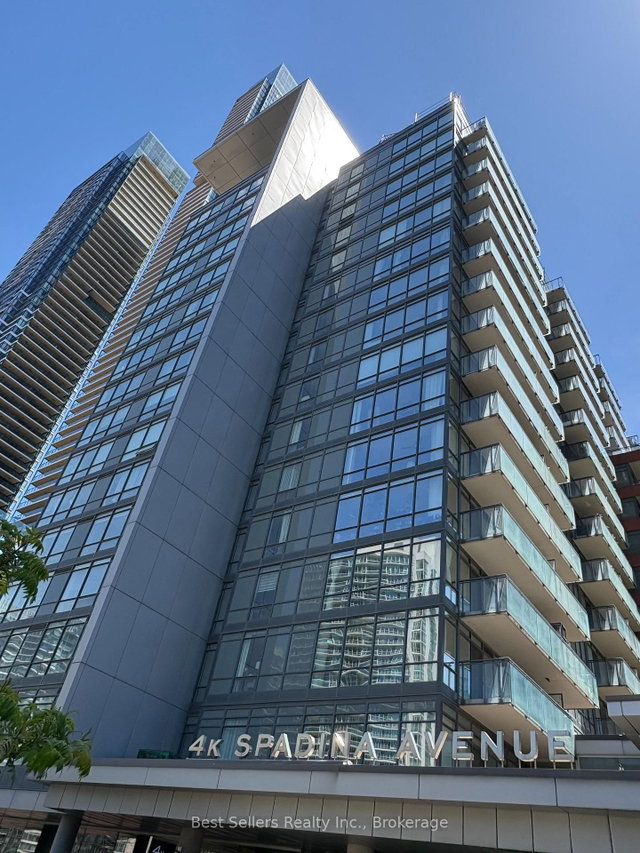 1001 - 4000 Spadina Avenue