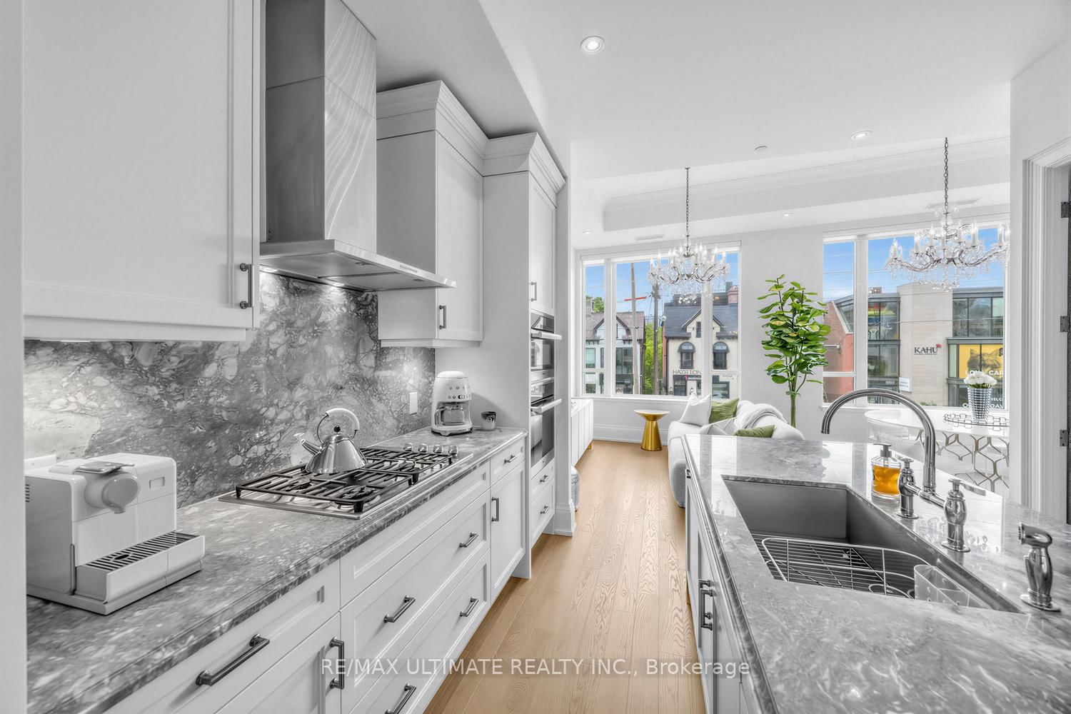 133 Hazelton Avenue • #202 • Toronto, ON photo 13